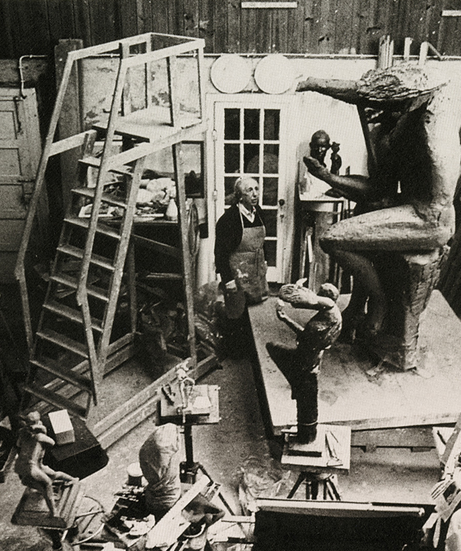 JOAQUIM CORREIA (Marinha Grande, 1920 – Lisboa, 2013)  
O escultor e os ritmos musicais da forma